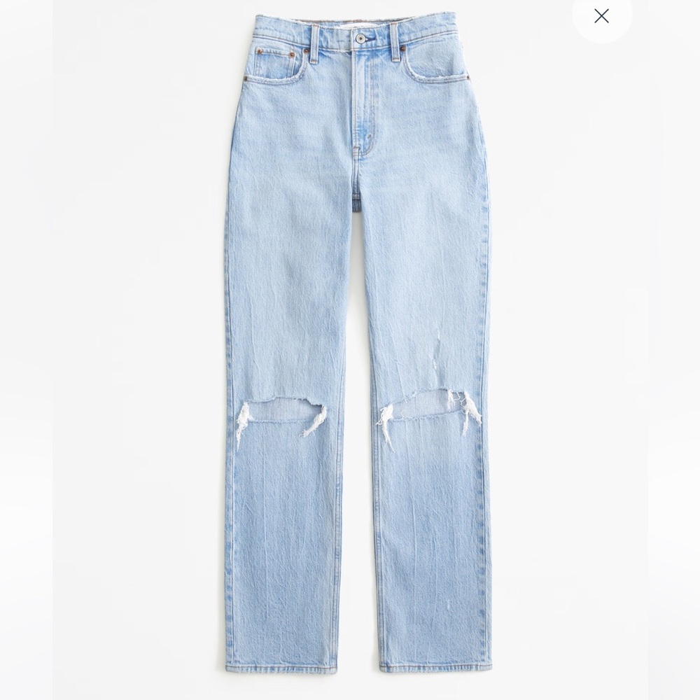 Abercrombie Ultra High Rise 90s Straight Jean
Light Double Knee Destory